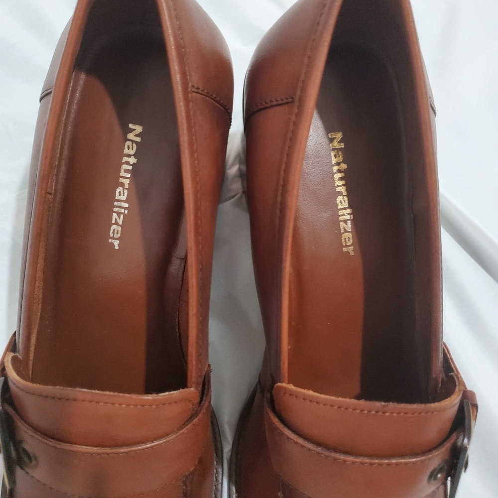 Shoes - Picture 6 of 6